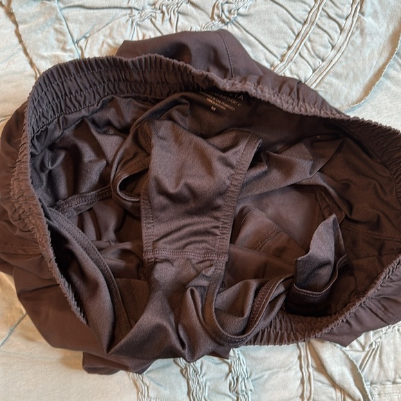 Athleta Mesh Racer Run Mid Rise Short - Picture 13 of 14